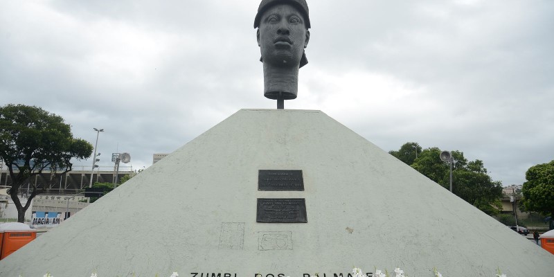 Senado aprova texto que tipifica injúria racial como racismo