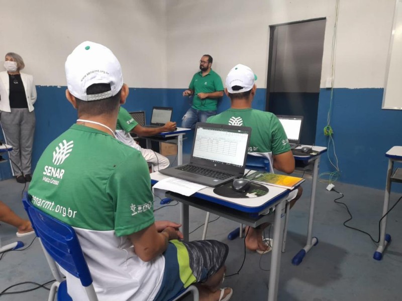 Reeducandos finalizam curso profissionalizante de informática