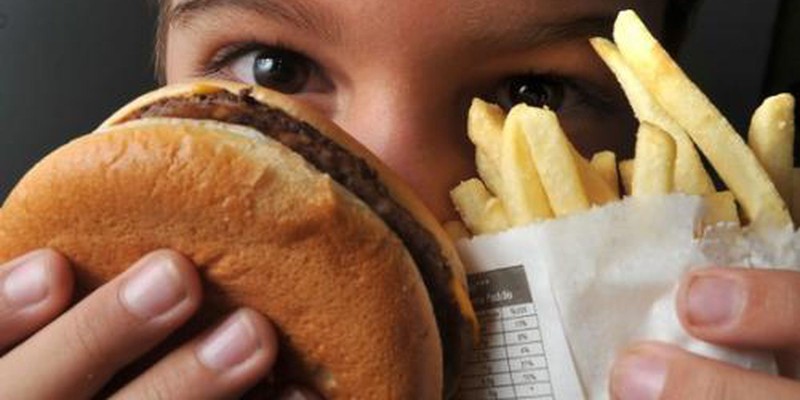 Pandemia: estudo relaciona falta de sono à alta da obesidade infantil