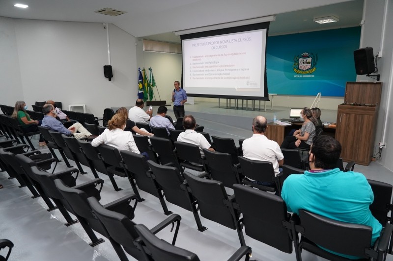 Prefeitura ouve a sociedade para escolha dos cursos da UFMT em Lucas do Rio Verde