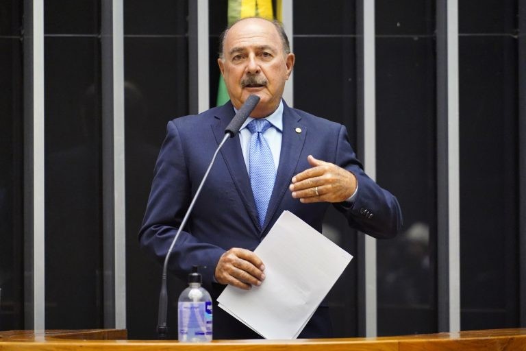 Comissão aprova projeto que amplia assistência a gestantes e puérperas