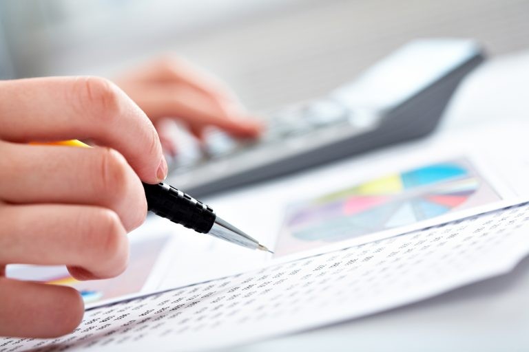 Relator amplia em R$ 73 bi as receitas ao Orçamento 2022, mas alerta para aumento da inflação