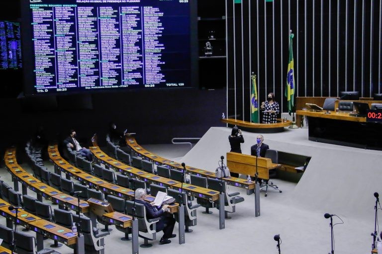Câmara analisa aumento de pena de crimes em contexto de violência doméstica contra a mulher; acompanhe