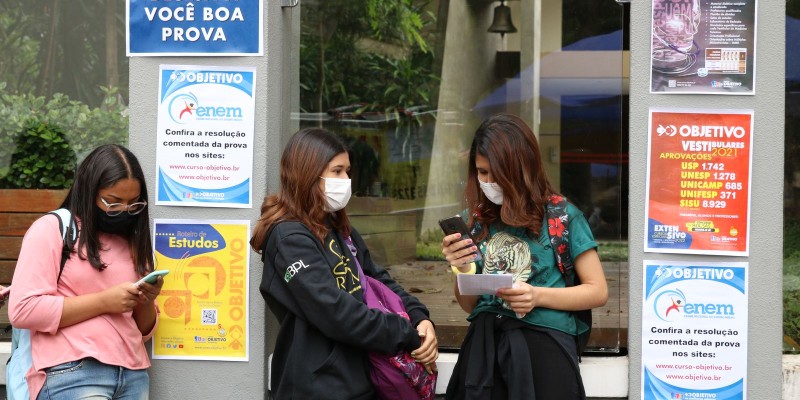 Enem serve de acesso ao ensino superior no Brasil e em Portugal