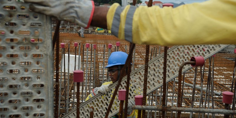 Índice de Confiança da Construção recua pelo segundo mês, diz FGV