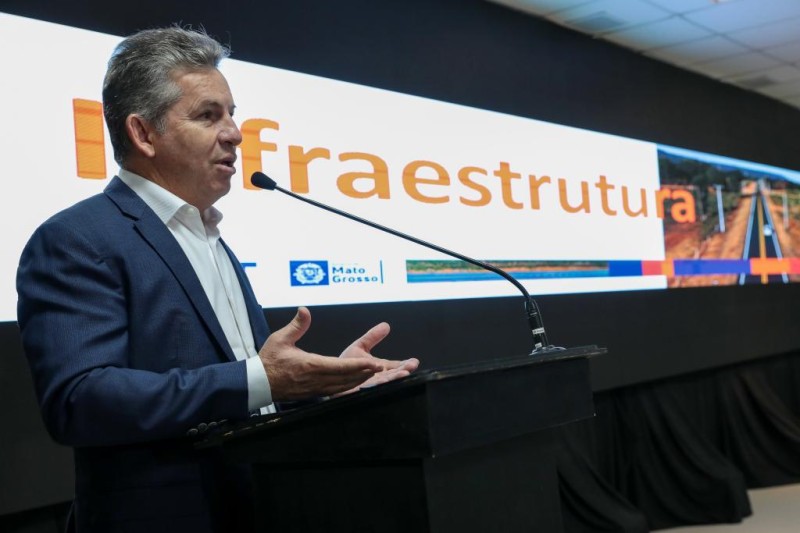 Governador apresenta ações e cria grupo para acelerar desenvolvimento da região Oeste: "Precisamos ousar mais"
