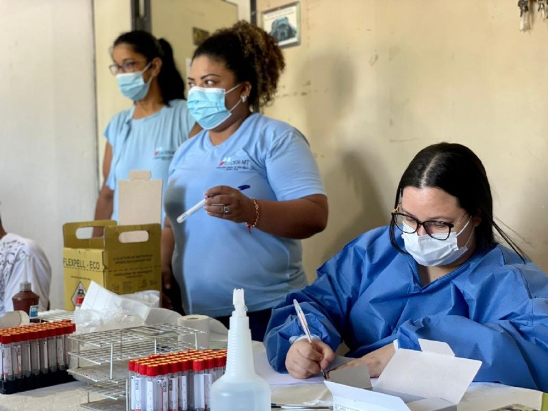 Cerca de 100 feirantes passam por exame preventivo ao câncer de próstata