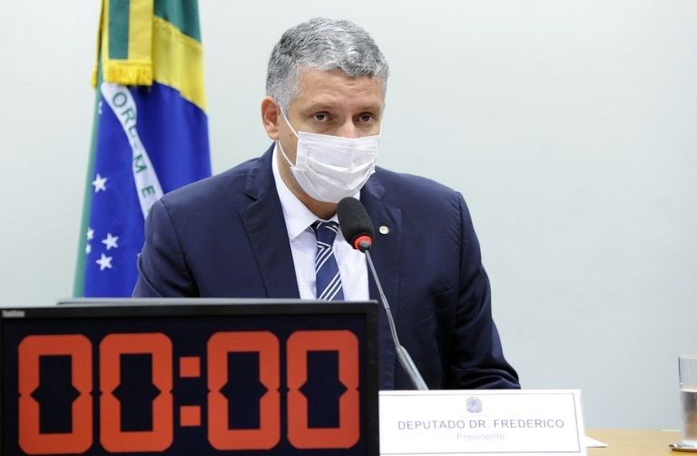 Comissão aprova projeto que destina verba para construção de condomínios exclusivos para idosos de baixa renda