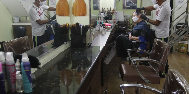 Índice de Confiança de Serviços volta a cair em novembro, diz FGV