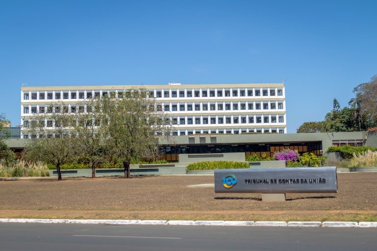 Comissão debate aplicação de verba federal para publicidade