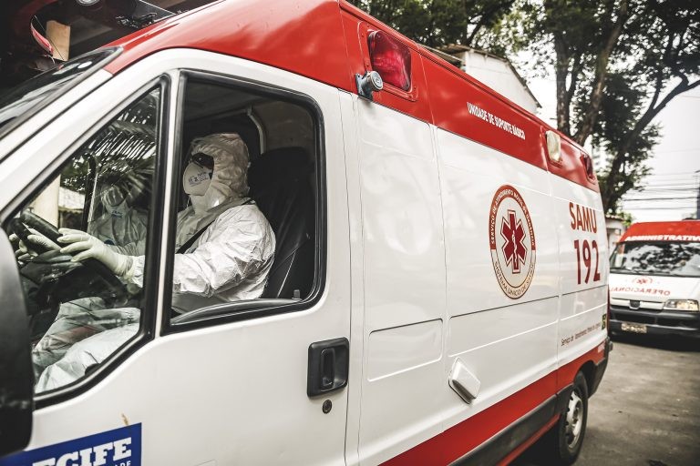 Sancionada lei que cria data para homenagear condutor de ambulância