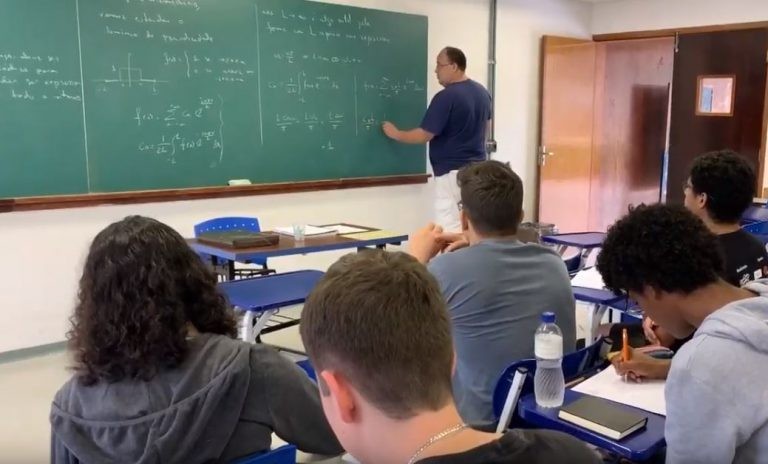 Centro de Estudos debate educação digital no ensino superior
