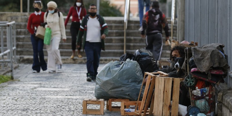 São Paulo faz busca ativa para vacinar população em situação de rua