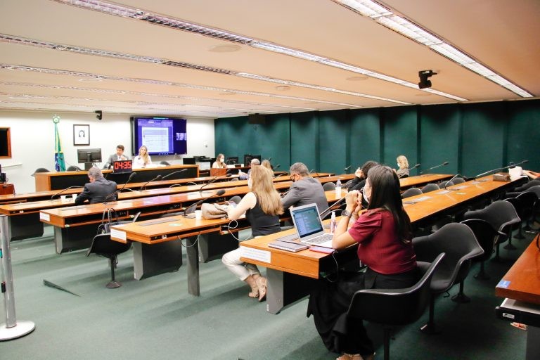 Debatedores divergem sobre proibição de propaganda voltada para o público infantil