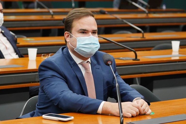 Instalada comissão para analisar PEC que aumenta idade máxima de nomeação para tribunais