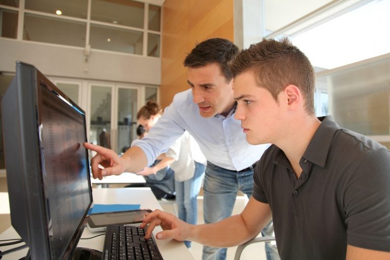 Câmara instala comissão especial para analisar proposta que institui o Estatuto do Aprendiz