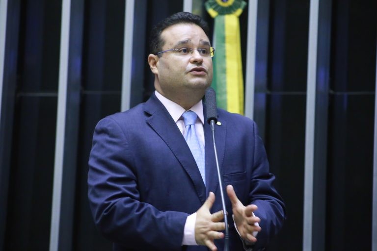 Câmara aprova medidas de proteção a entregadores de aplicativo durante pandemia