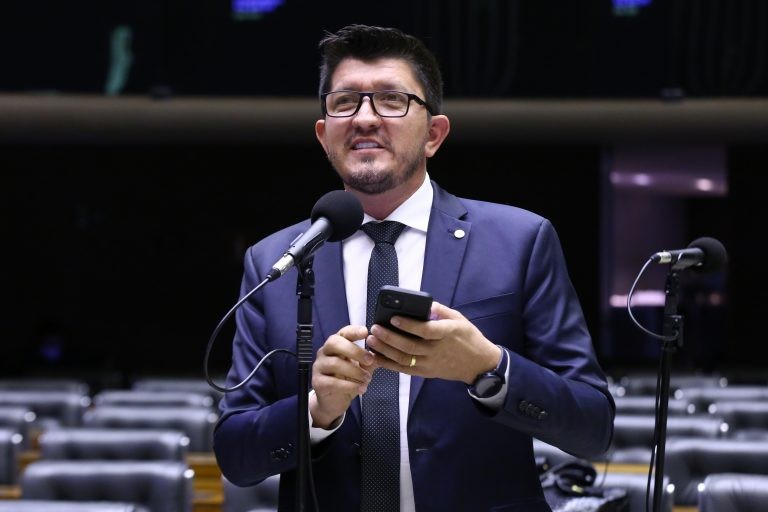 Comissão aprova projeto que regulamenta planos de assistência à saúde animal