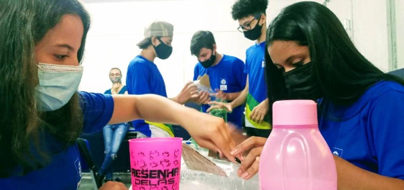 Alunos de Várzea Grande participam de oficinas e experimentos de curso da UFMT