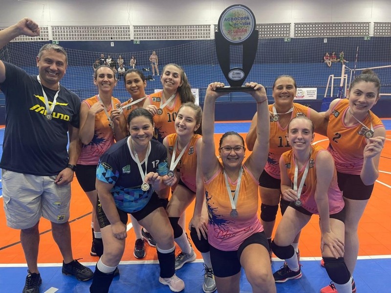 Equipes do Viva Lucas apresentam bom desempenho em competição de Vôlei