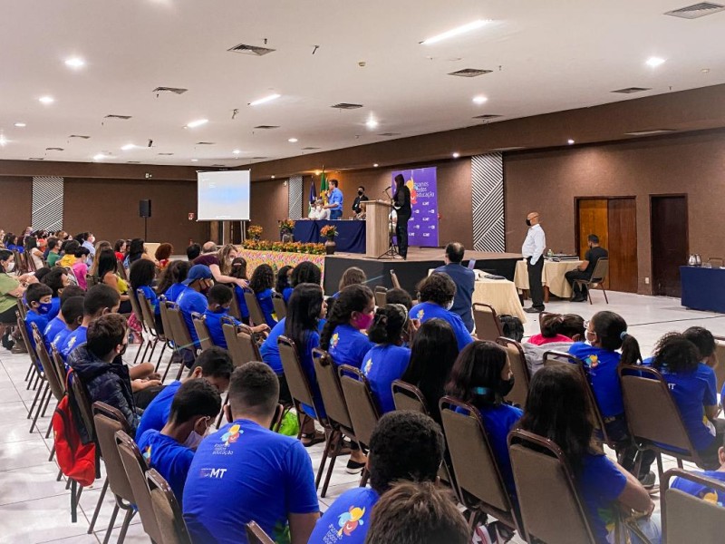 Aprender Mais MT reforça proposta dos materiais complementares para alunos e professores da rede estadual