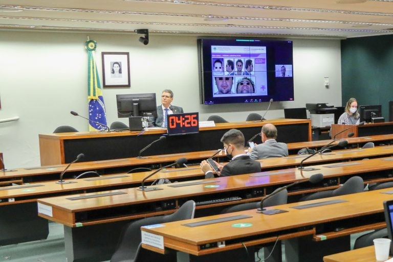 Debatedores defendem reconhecimento de pacientes com fissura palatina como pessoas com deficiência