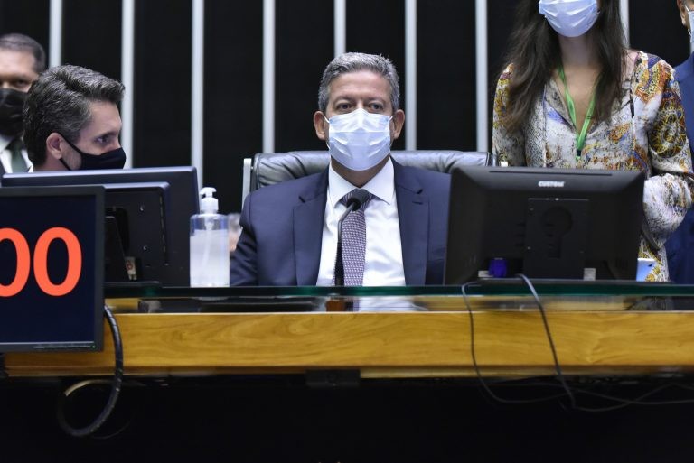 Lira: diálogo é a melhor saída para achar caminhos regimentais e políticos