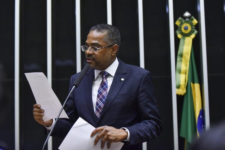 Câmara aprova projeto que prorroga incentivos à indústria de semicondutores