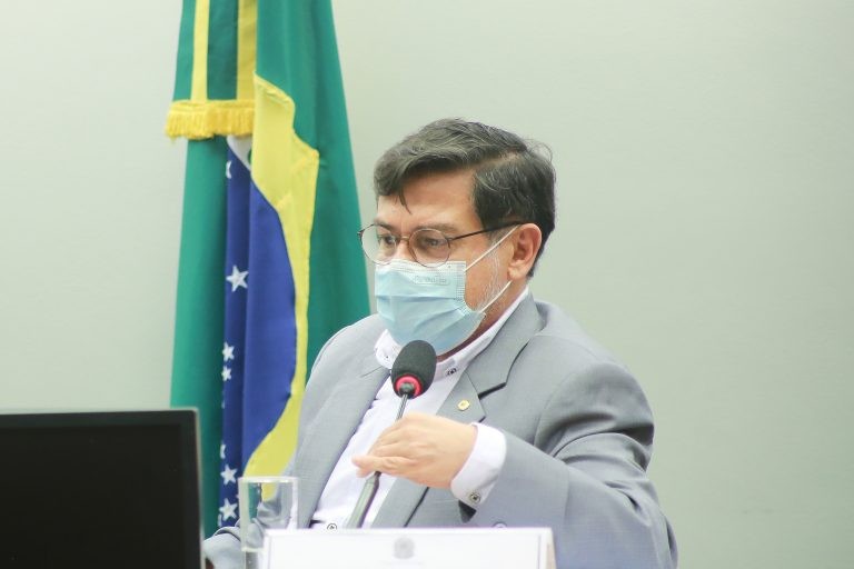 Comissão aprova regulamentação de aposentadoria de servidor com deficiência