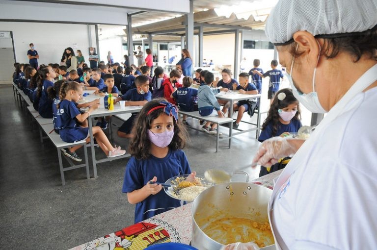 Comissão debate projeto que aumenta recursos para alimentação escolar em municípios mais pobres