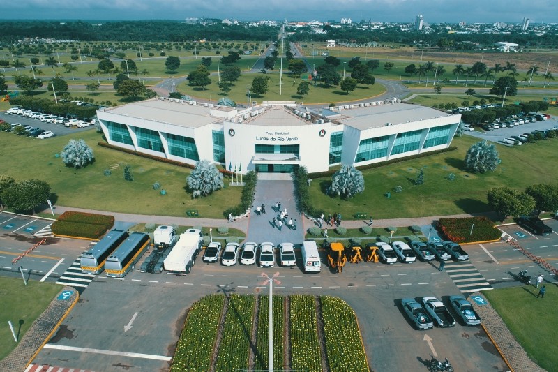 Com investimento de mais de R$ 5 milhões, Lucas do Rio Verde conta com novos veículos na frota municipal