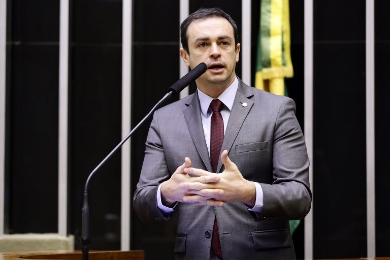 Comissão aprova proposta que cria política de governança para administração pública federal