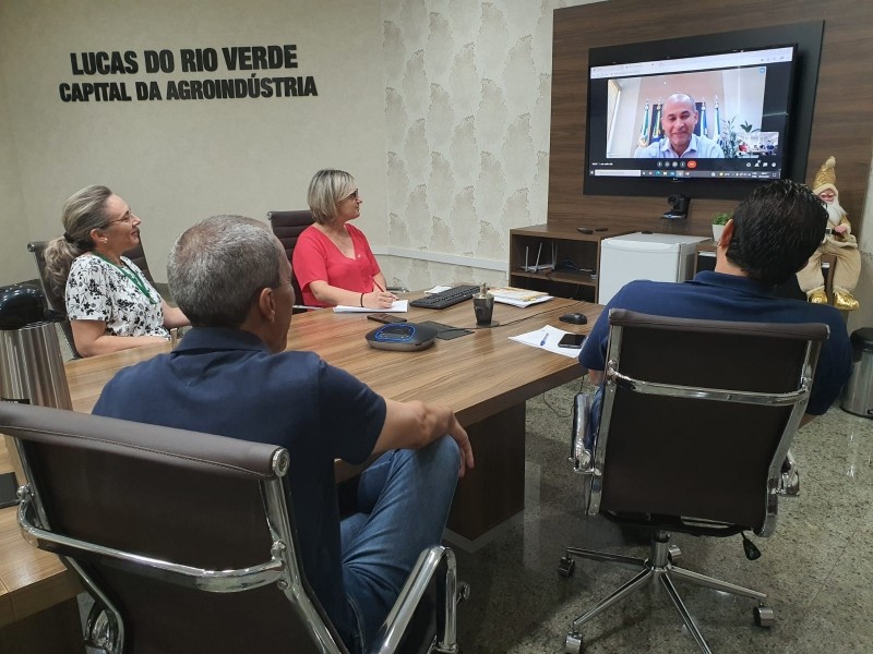 Resultado de pesquisa de cursos é apresentado à reitoria da UFMT