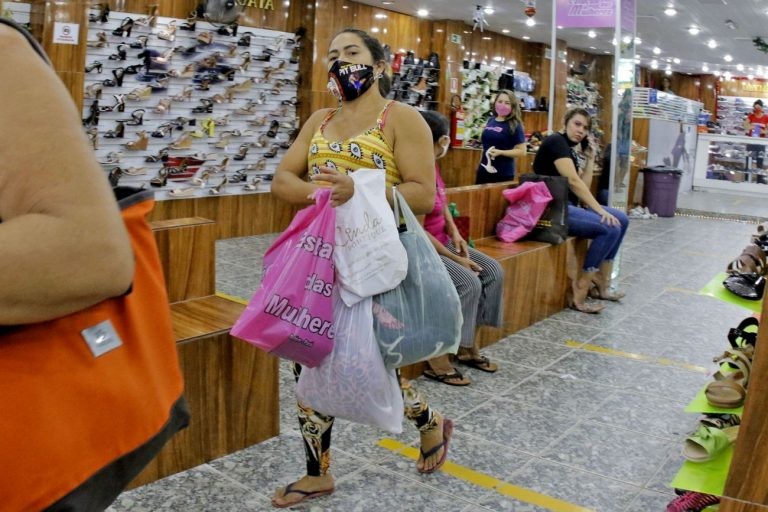 Comissão debate formas de reduzir roubos em shopping centers