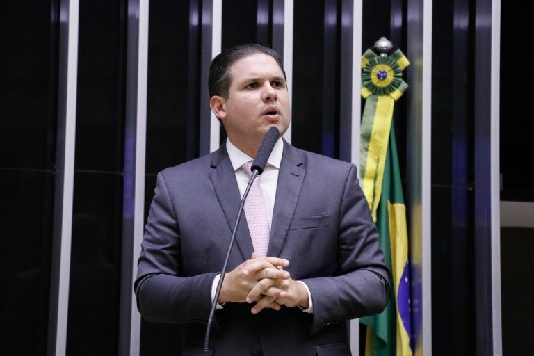 Deputados destacam avanços sociais com mudanças do Senado na PEC dos Precatórios