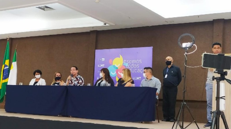 Educação financeira é um dos temas tratados no 1º Simpósio de Qualificação e Pesquisa em Educação