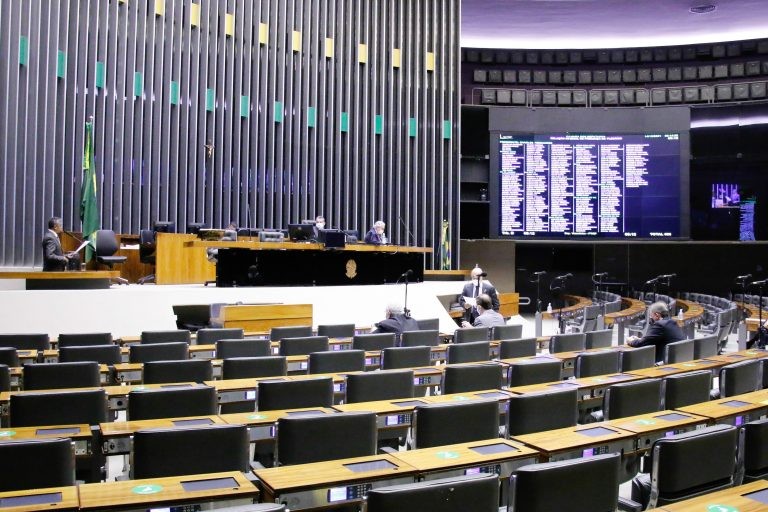 Deputados votam indicação do senador Antonio Anastasia para vaga no TCU; acompanhe