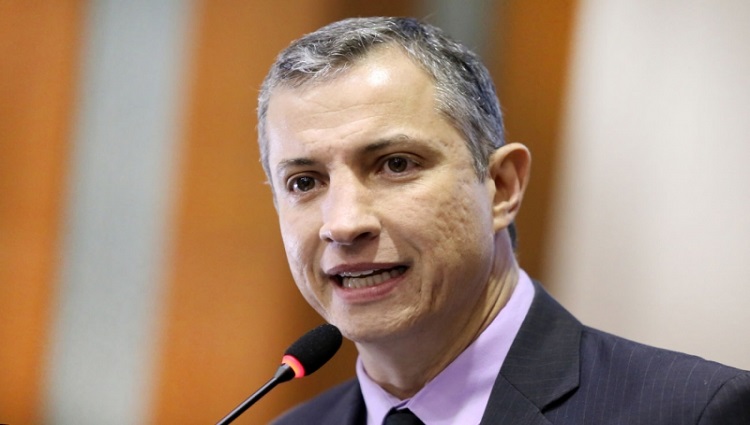 Deputado Faissal pede criação de Coordenadoria especializada em Libras na Seduc