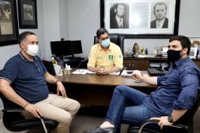Prefeito lidera trabalho de articulação e deputado federal Emanuelzinho destina R$ 10 milhões para saúde de Cuiabá