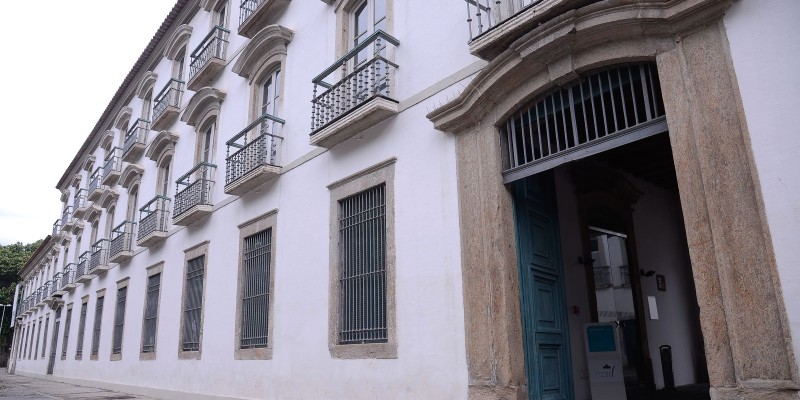 Paço Imperial abre exposições de residentes da Casa da Escada Colorida