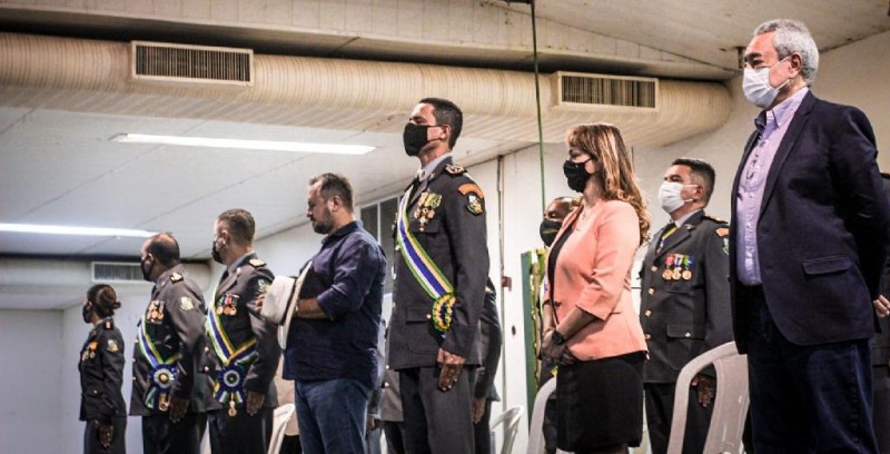 PM homenageia autoridades civis e militares por contribuírem com a segurança pública de MT