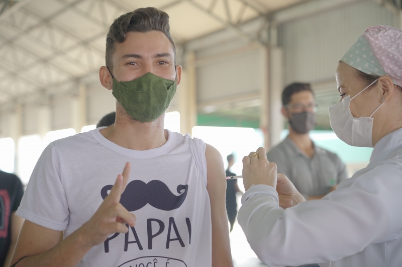 Mais de 6.500 pessoas foram vacinadas em três dias em Lucas do Rio Verde