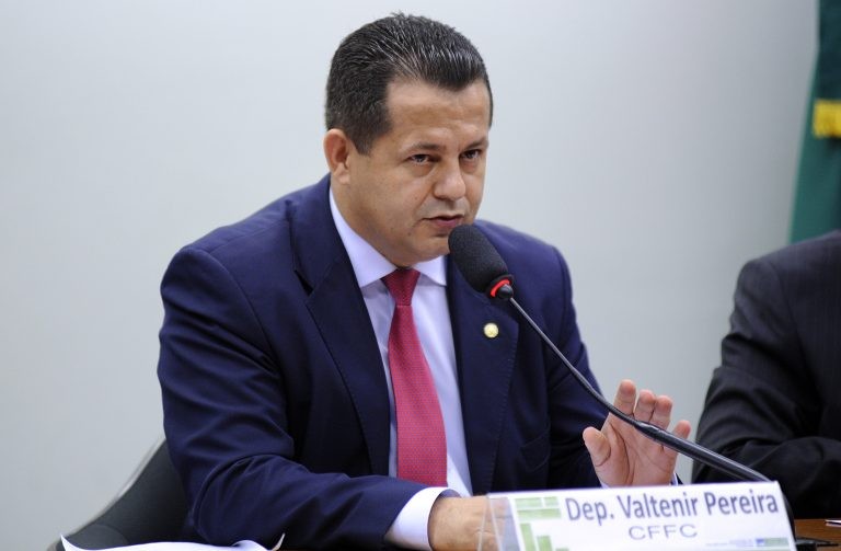 Proposta condiciona perda de benefícios fiscais a condenação definitiva por crime tributário