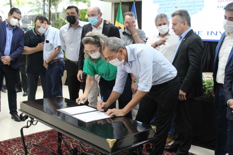 Convênio assinado entre Prefeitura e Estado garante nova escola no Bandeirantes