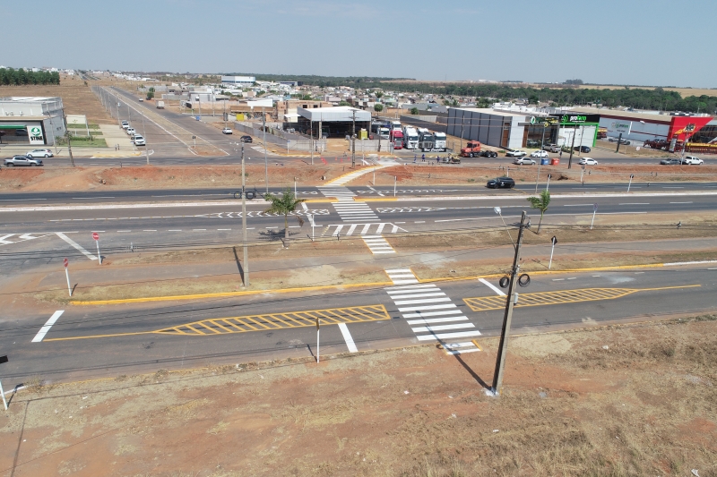 Prefeitura de Lucas do Rio Verde implanta faixa de pedestres na MT-449