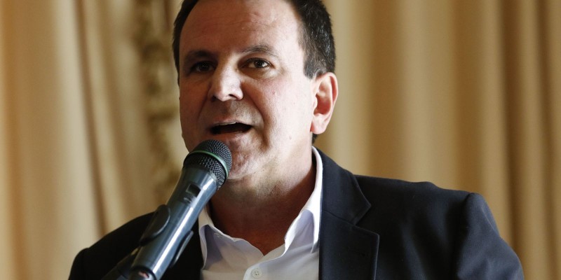 Taxa de positividade nos testes de covid aumentou no Rio, diz prefeito