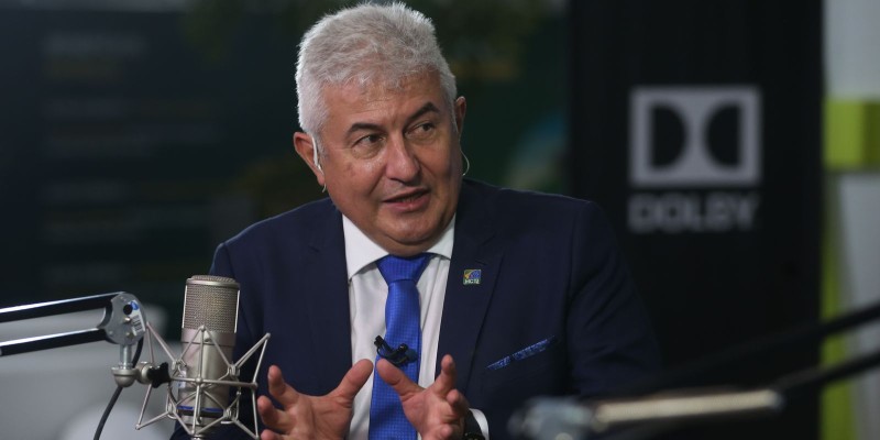 Brasil será independente na produção de vacina em 2022, diz ministro
