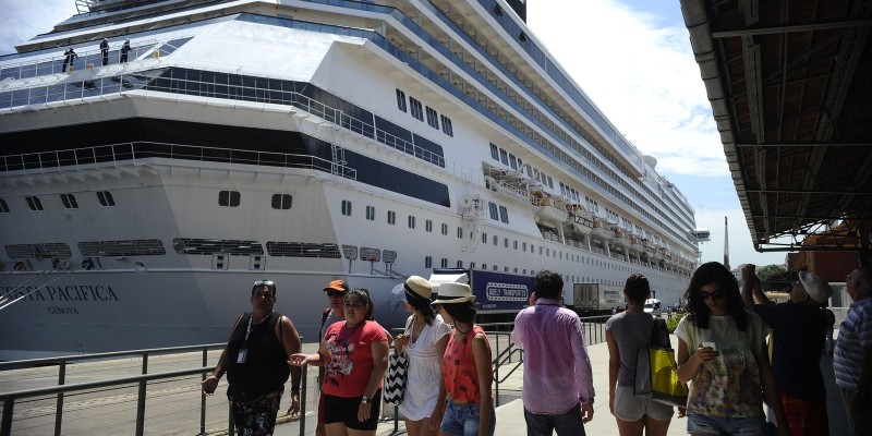Anvisa acompanha situação de cinco cruzeiros em águas brasileiras