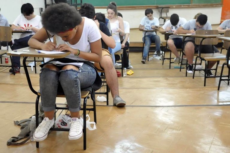 Governo edita MP que concede abatimento de até 92% em dívidas do Fies