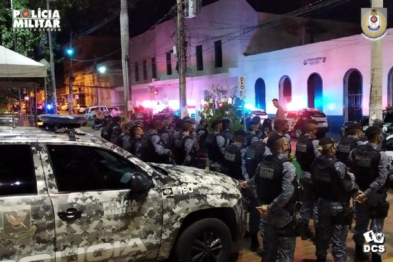 Mais de 2,5 mil pessoas foram presas e 131 kg de drogas apreendidos pela PM
